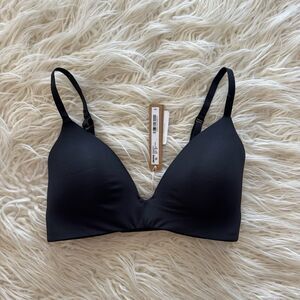 Skims Wireless Form T-shirt Bra Onyx Size 30D